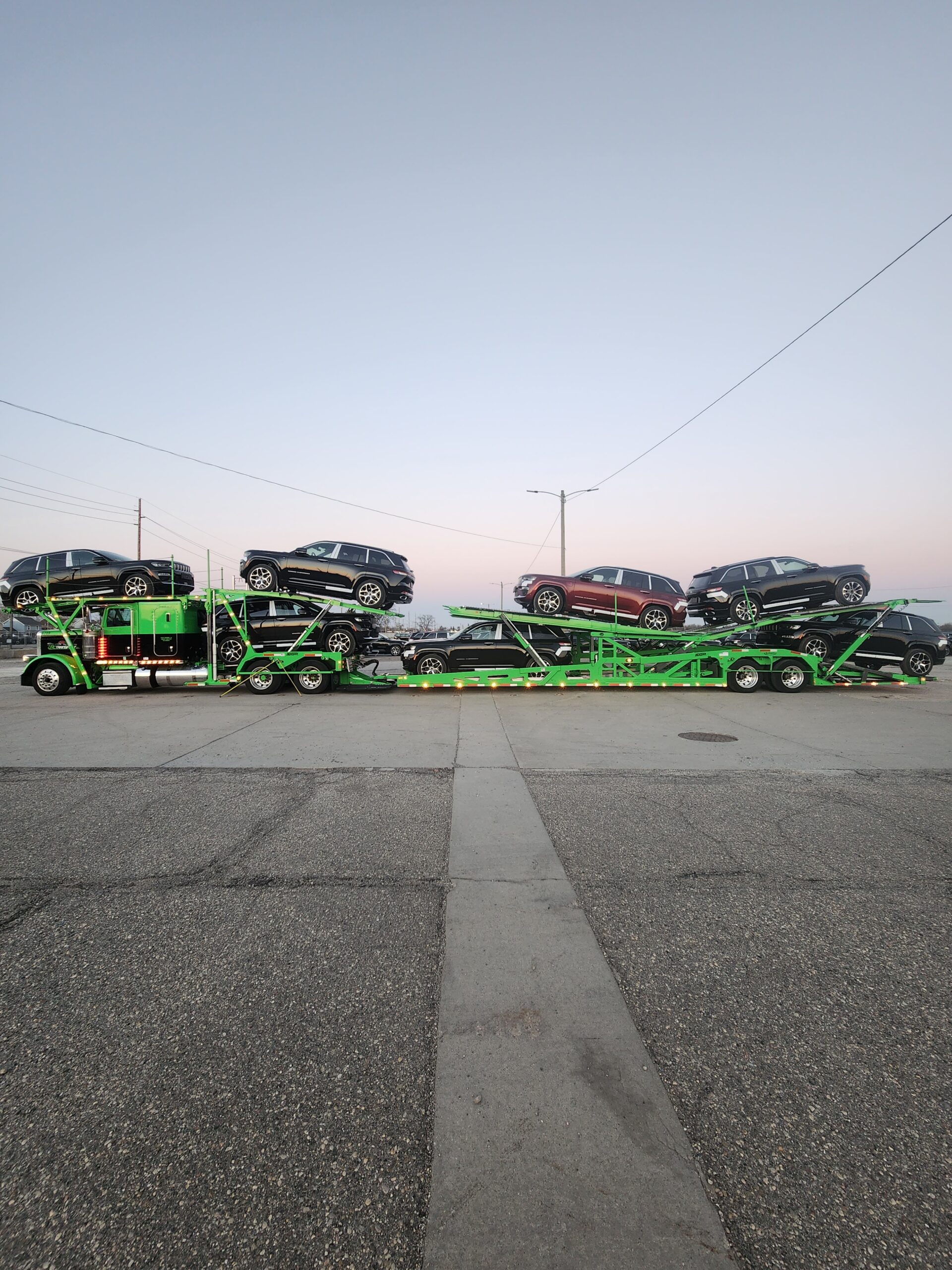 How Bulk Auto Shipping Saves Money for Dealerships and Fleet Managers